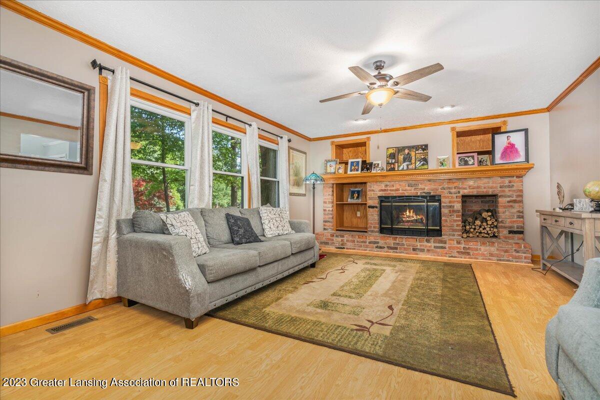 2393 Rolling Ridge Lane Holt, MI 48842 - Photo 6 of 37 11-Media Jett-18