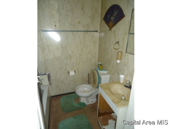128 East Reynolds Street Springfield, IL 62702 - Photo 3 of 4 Gallery Image 3