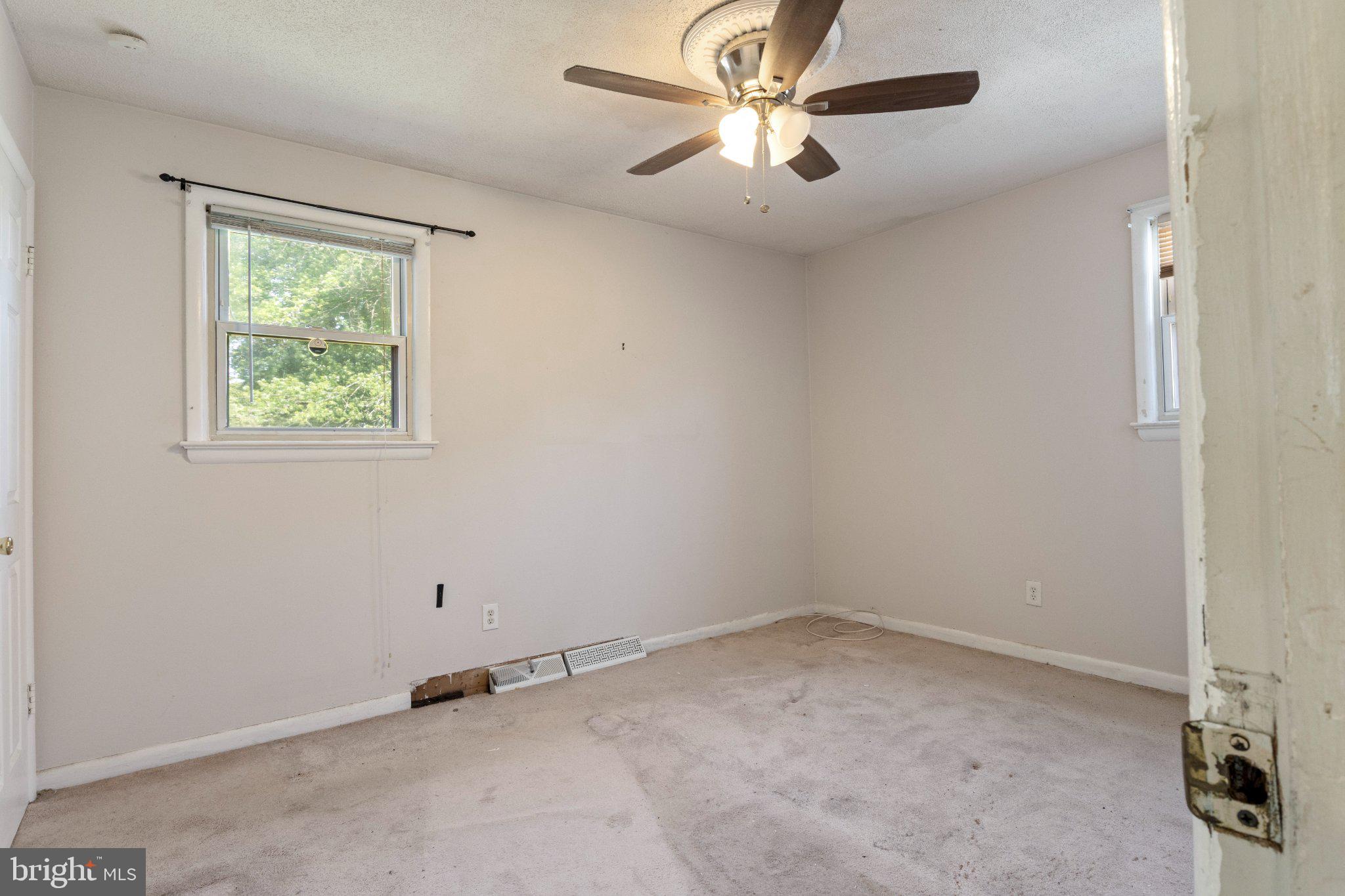2514 Ritchie Road District Heights, MD 20747 - Photo 15 of 24 Bright and airy blank canvas room.