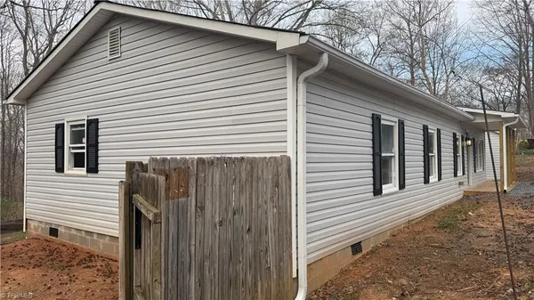 $229,900 | 302 La Quinta Drive, Advance, NC 27006