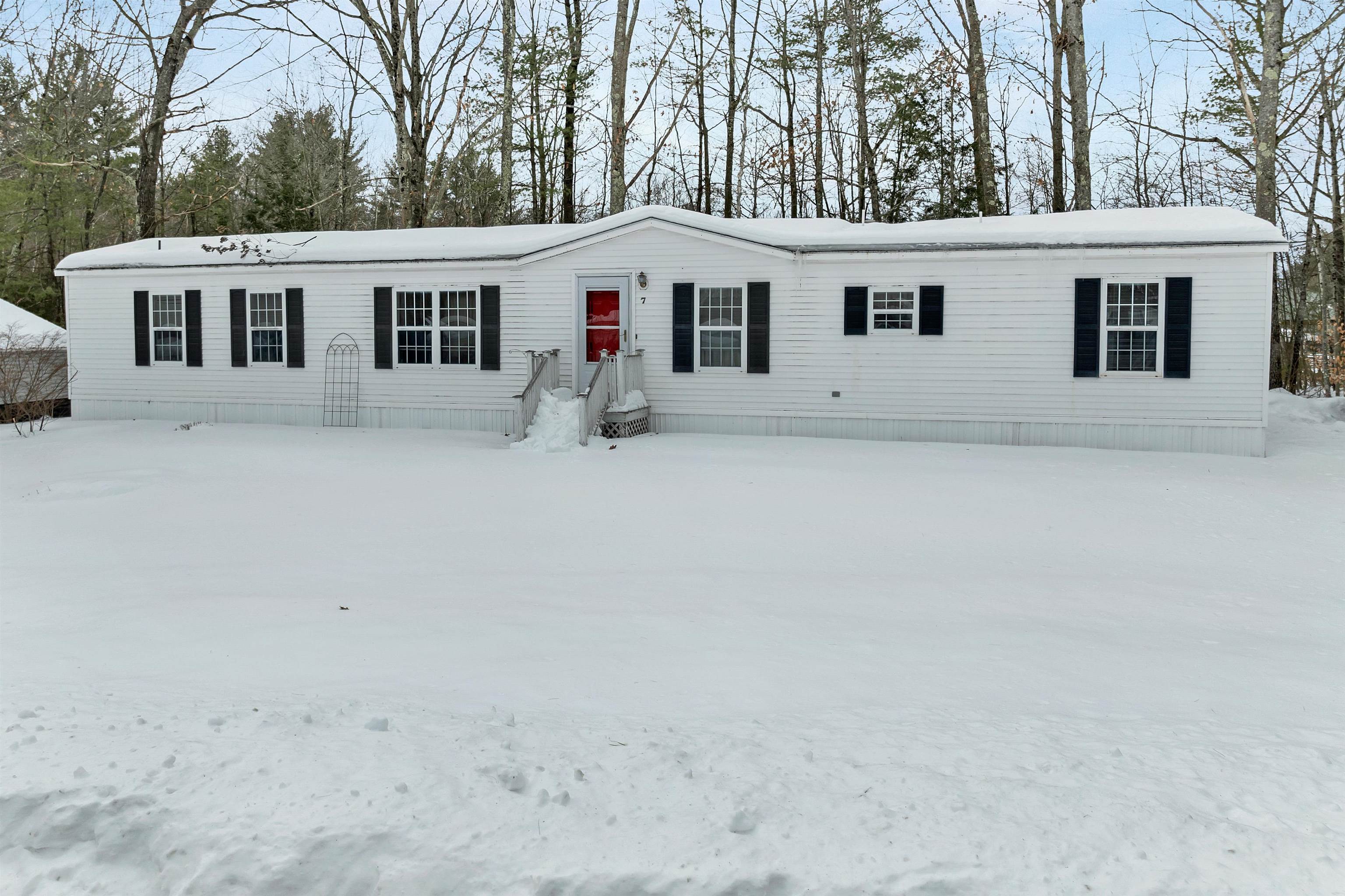 732 Concord Stage Road, Unit 7 Weare, NH 03281 - Photo 2 of 16