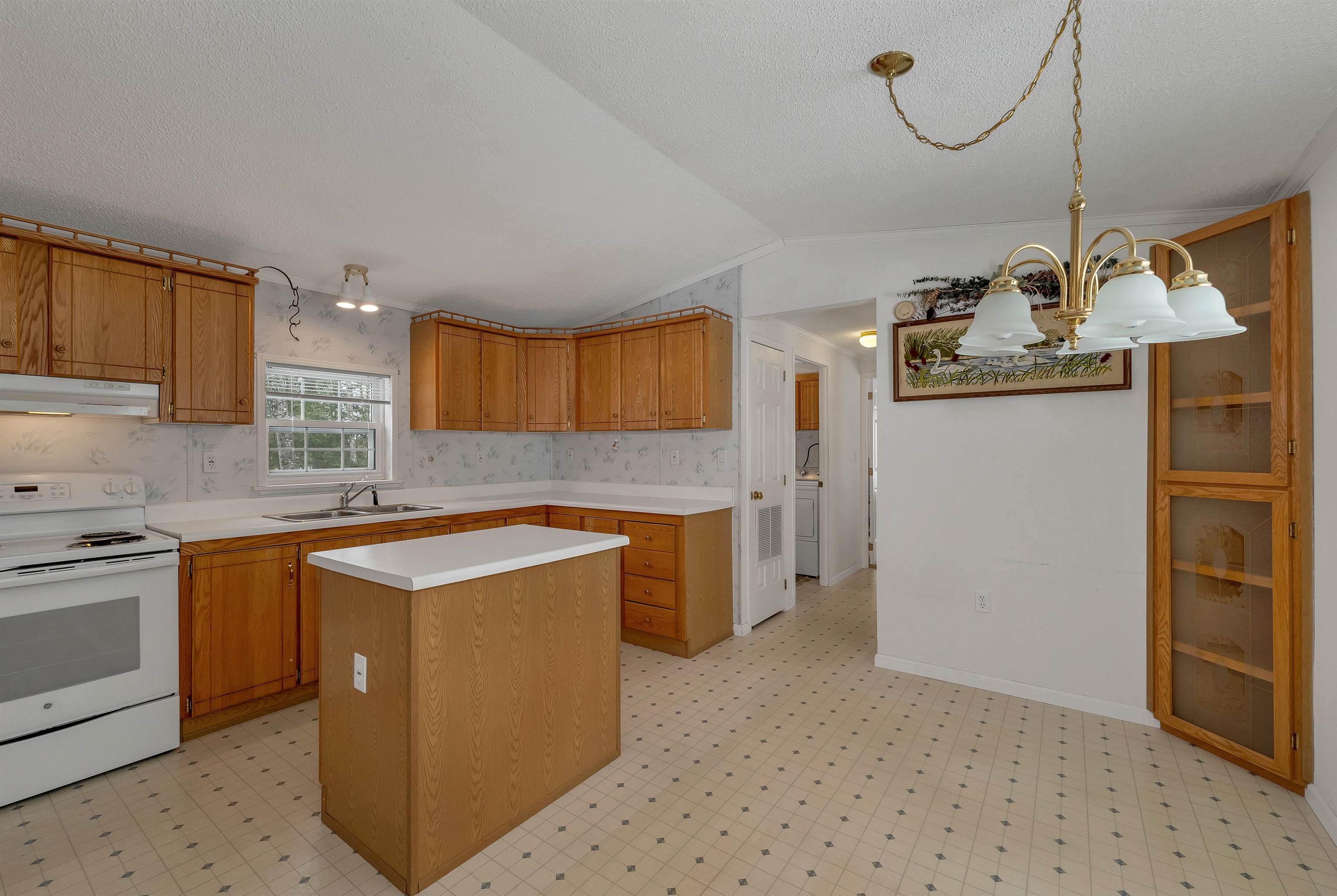 732 Concord Stage Road, Unit 7 Weare, NH 03281 - Photo 3 of 16