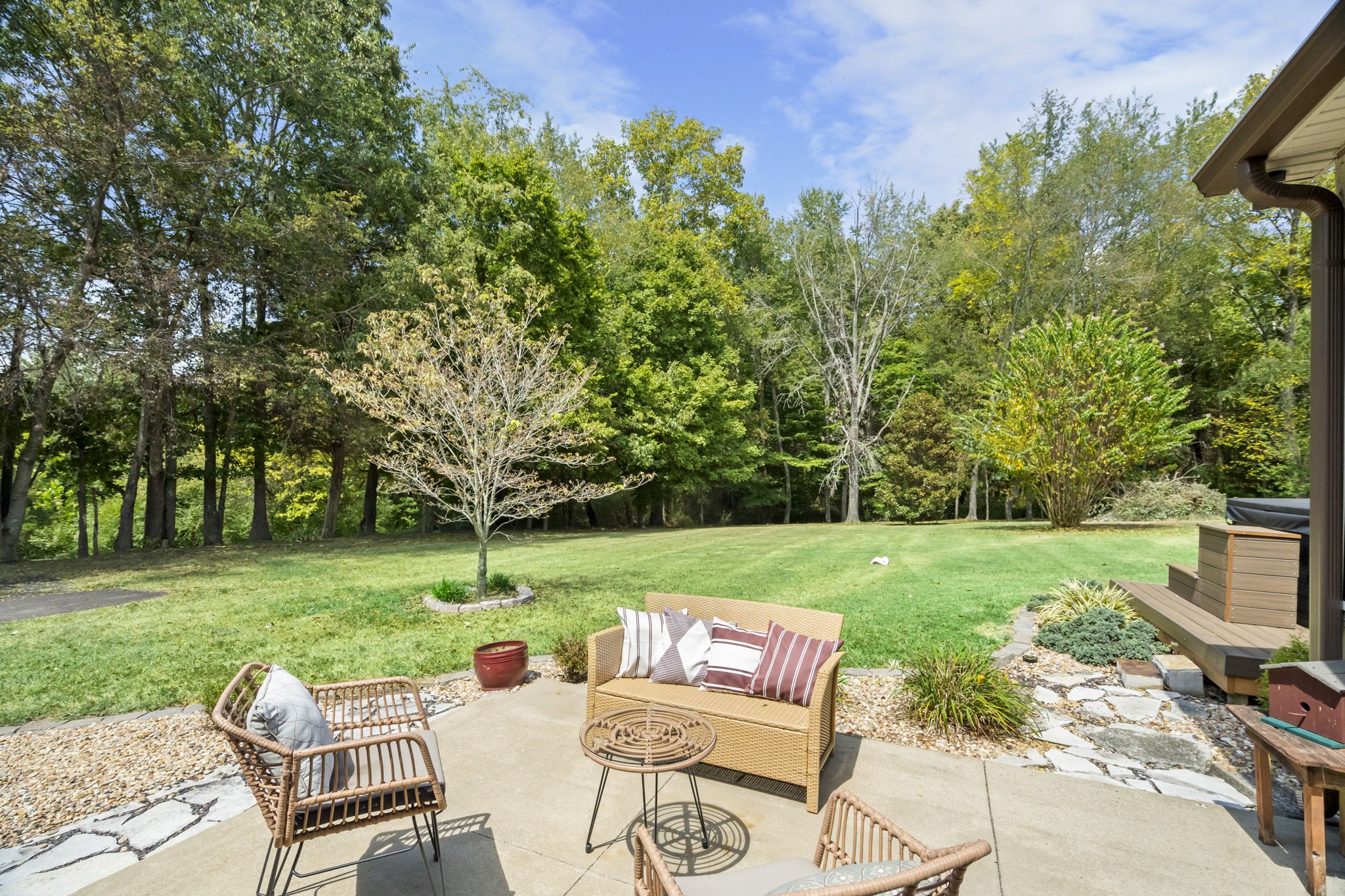 4926 Mt Zion Road Springfield, TN 37172 - Photo 36 of 48 a view of a table and chairs in the garden