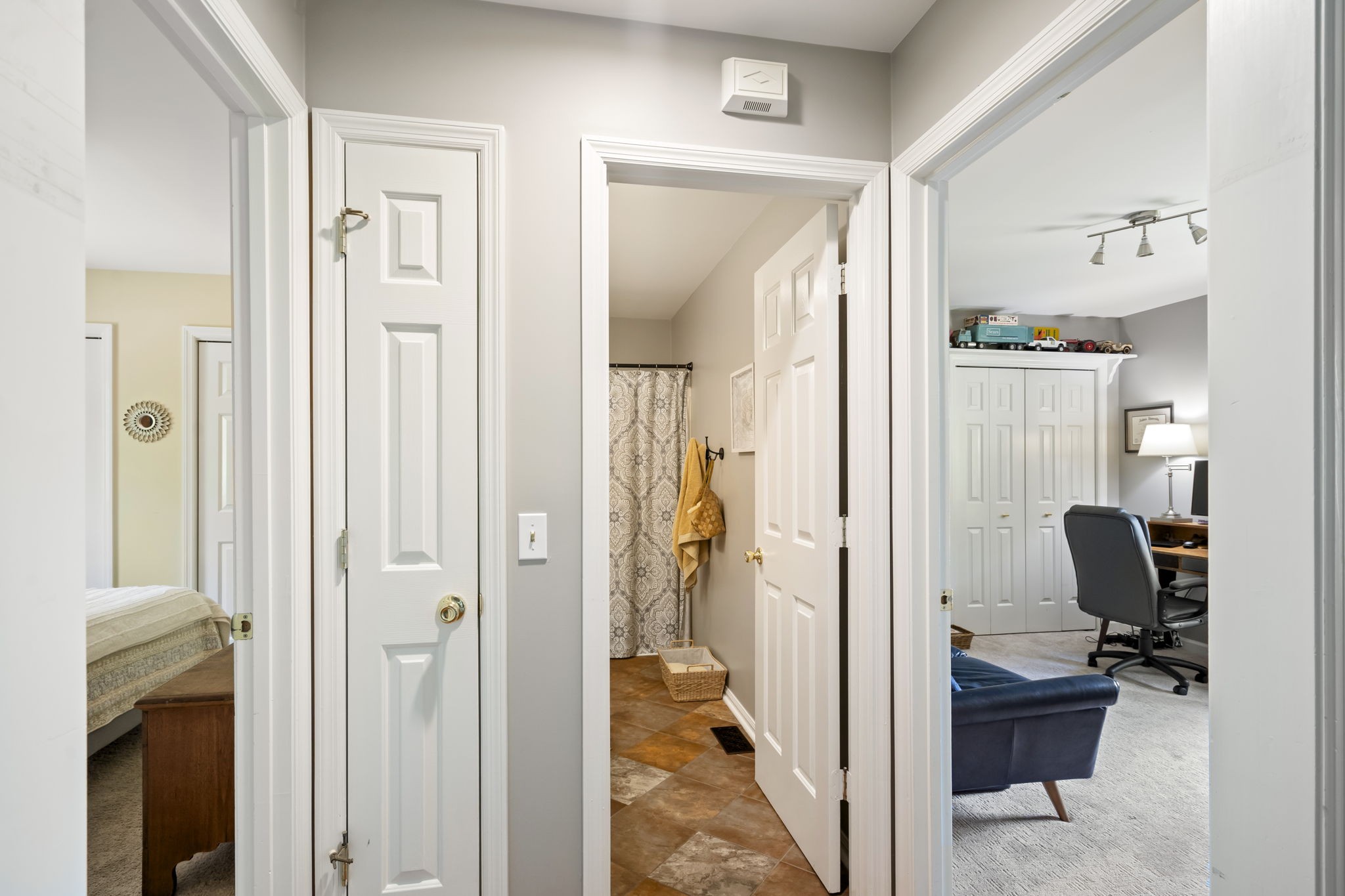 4926 Mt Zion Road Springfield, TN 37172 - Photo 8 of 48 a view of a hallway with livingroom and couch