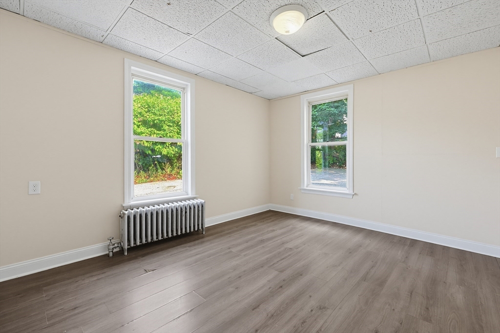 230 Pleasant Street Worcester, MA 01609 - Photo 12 of 41
