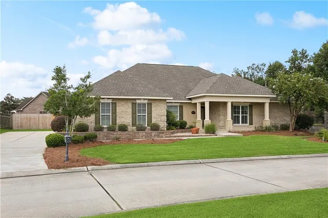 $488,000 | 2757 Acadiana Trace, Marrero, LA 70072