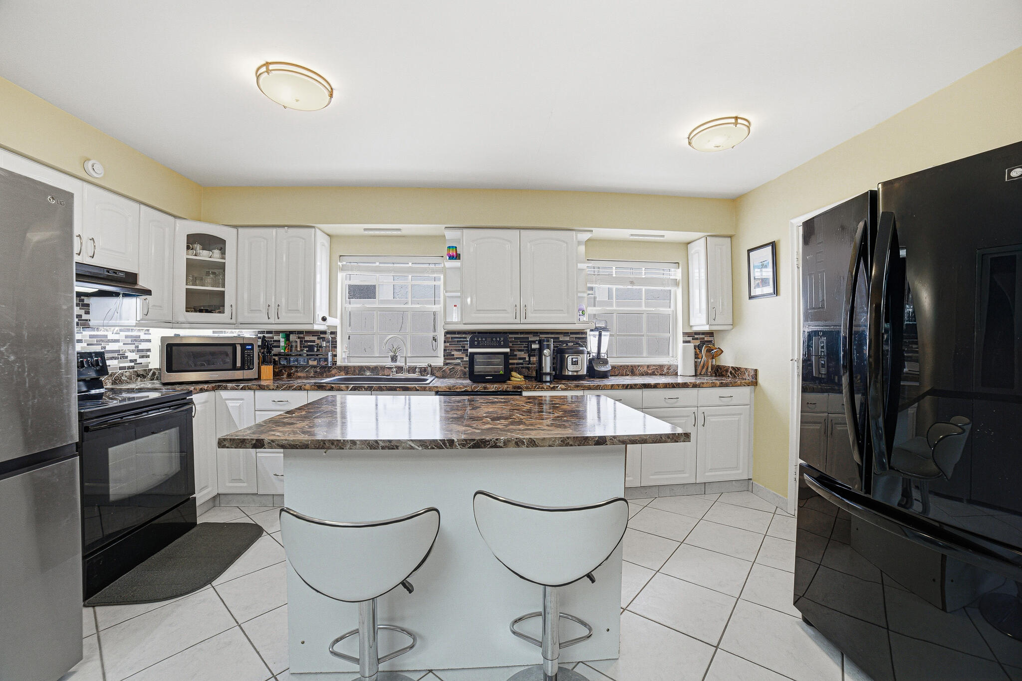 564 Northwest 55th Street Boca Raton, FL 33487 - Photo 12 of 26 Kitchen