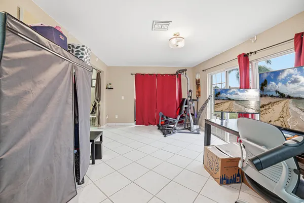 $3,600 | 564 Northwest 55th Street, Boca Raton, FL 33487