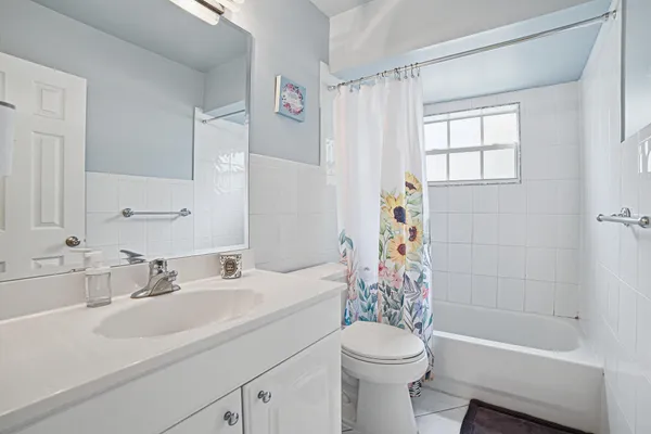 $3,600 | 564 Northwest 55th Street, Boca Raton, FL 33487