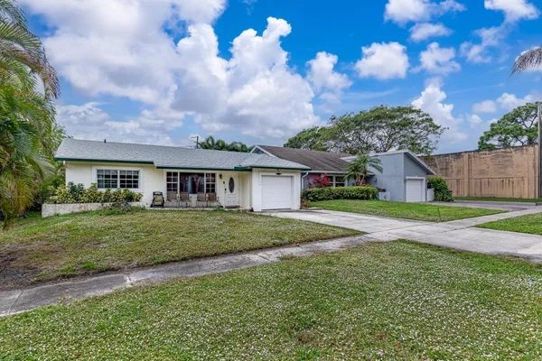 $3,600 | 564 Northwest 55th Street, Boca Raton, FL 33487