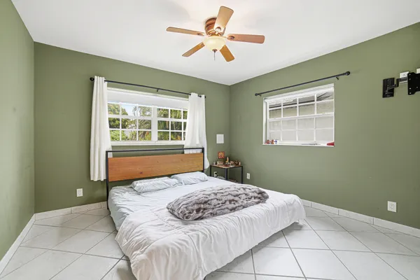 $3,600 | 564 Northwest 55th Street, Boca Raton, FL 33487