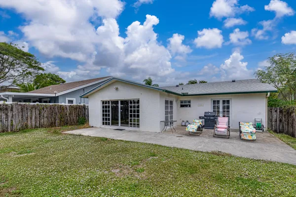 $3,600 | 564 Northwest 55th Street, Boca Raton, FL 33487