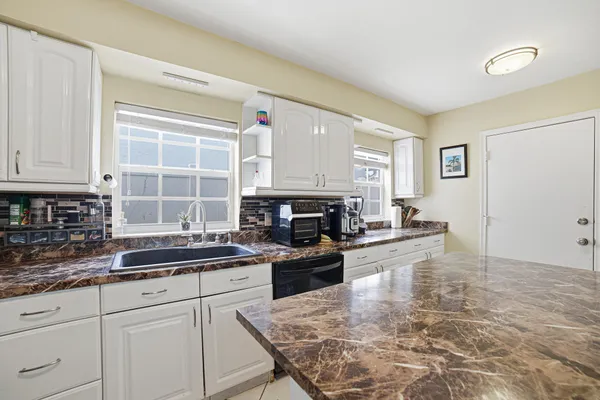 $3,600 | 564 Northwest 55th Street, Boca Raton, FL 33487