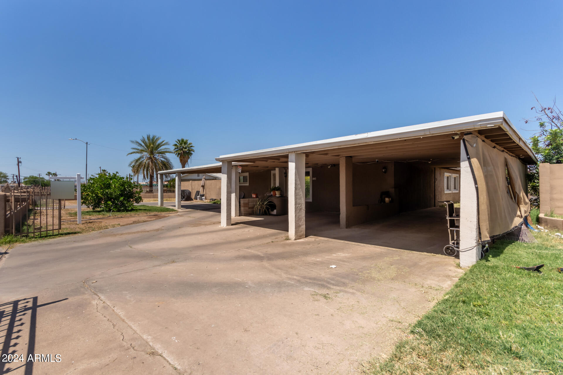 101 North 30th Drive Phoenix, AZ 85009 - Photo 2 of 21 Front