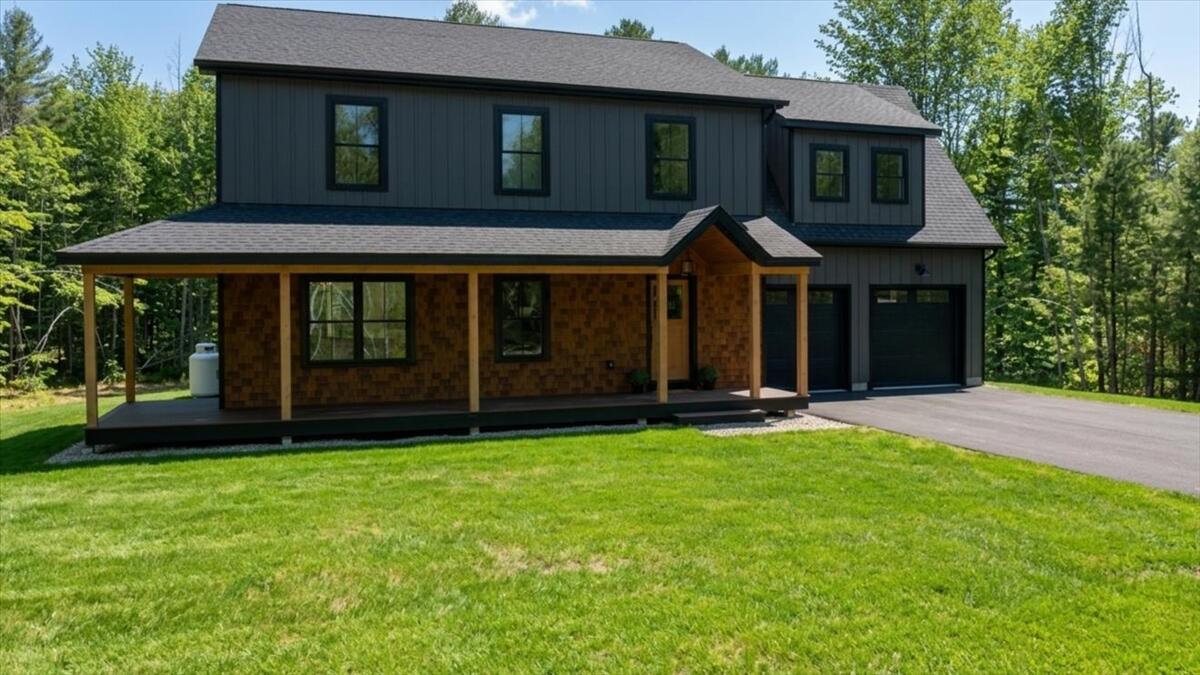 321 Pownal Road Freeport, ME 04032 - Photo 10 of 114 007-2026-04-07_Heather Roy_321 Pownal Rd