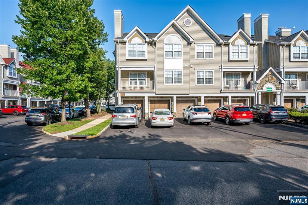 202 Prestwick Way, Unit 202 Edison, NJ 08820 - Photo 3 of 34