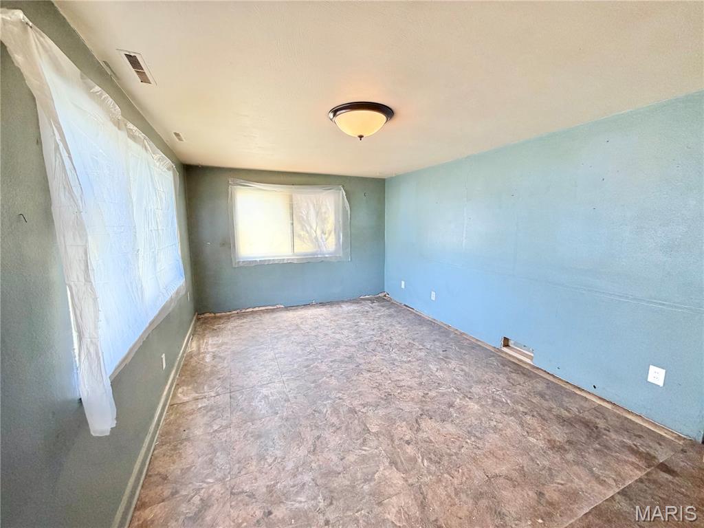 1908 Main Drive High Ridge, MO 63049 - Photo 2 of 14