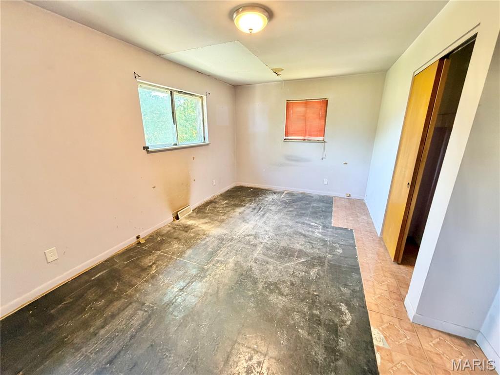 1908 Main Drive High Ridge, MO 63049 - Photo 10 of 14