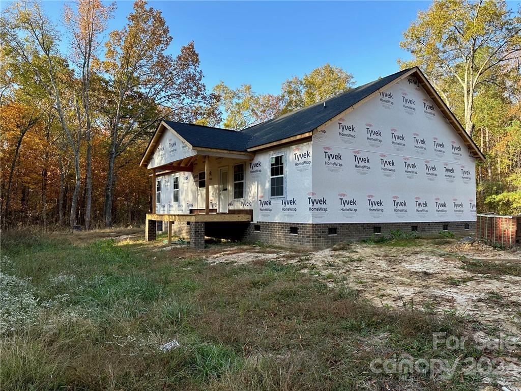 1091 Tryon Street Lancaster, SC 29720 - Photo 4 of 30 a view of a house with a yard