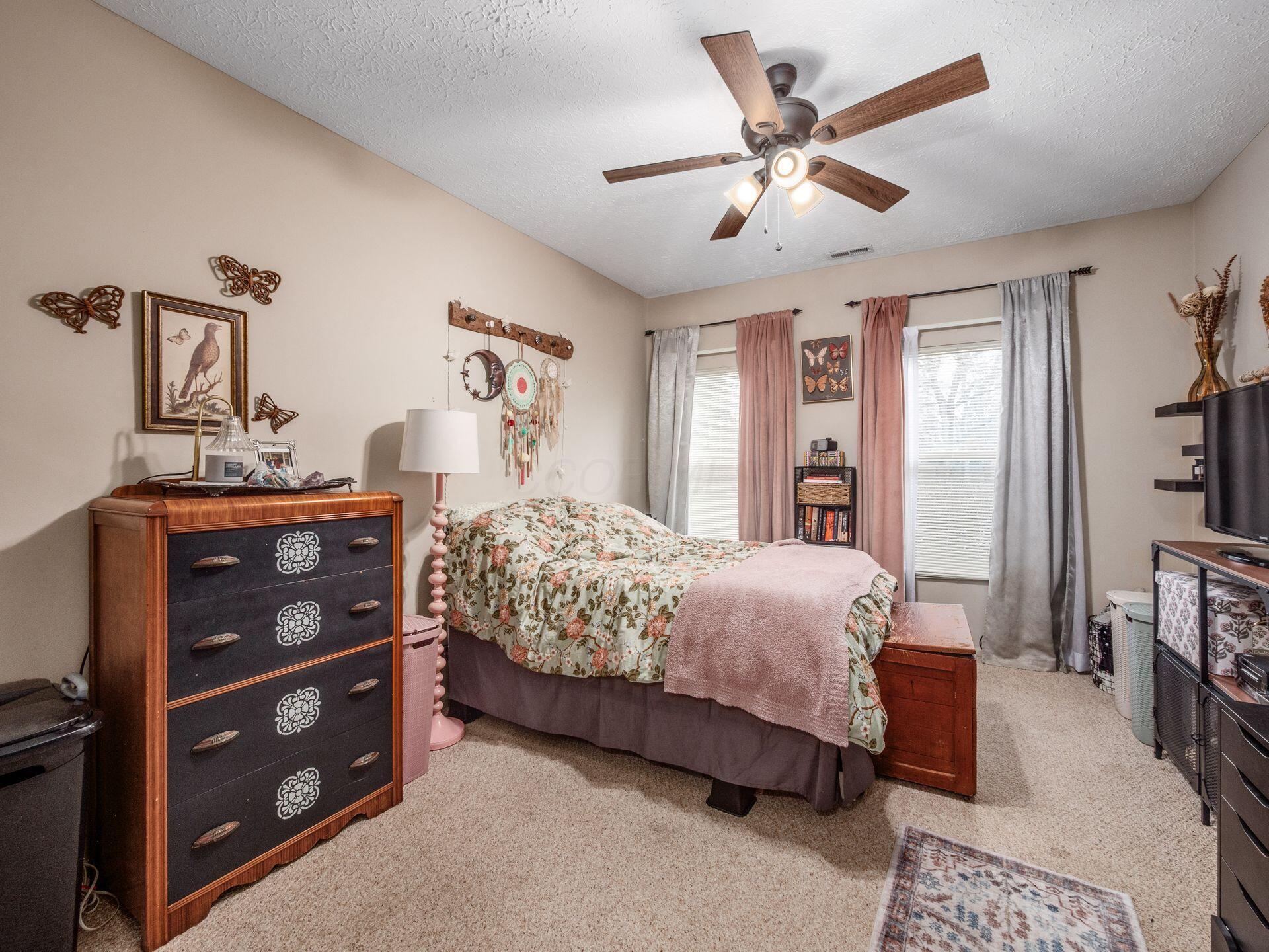 3384 Smiley Road, Unit 3384 Columbus, OH 43221 - Photo 25 of 65 025_9cb38_A 3384 Smiley's 049