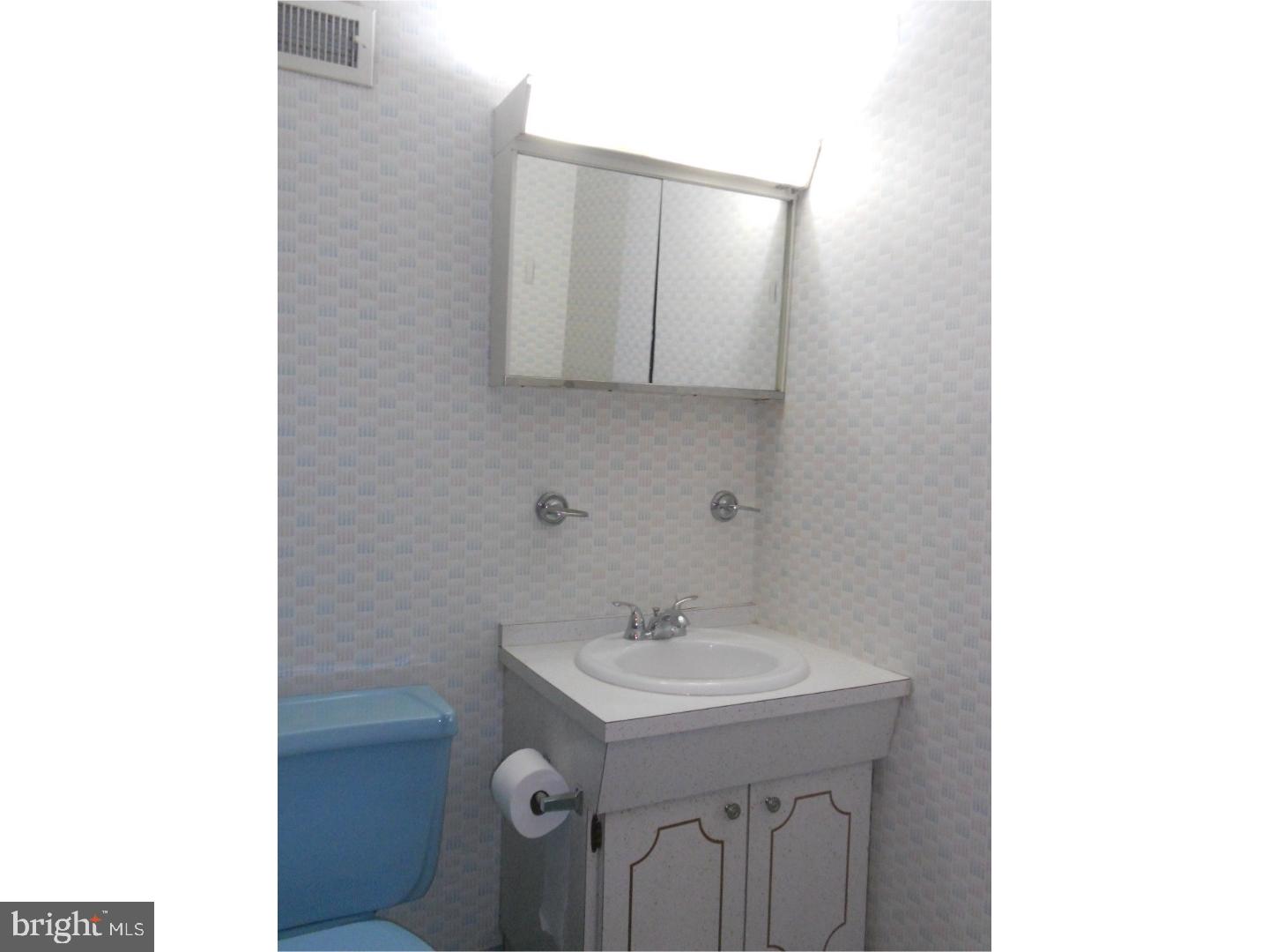 817 Selmer Road Philadelphia, PA 19116 - Photo 11 of 19 Bathroom