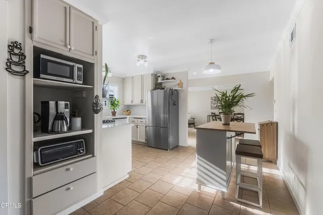 $699,000 | 521 West Santa Cruz Street, Santa Paula, CA 93060