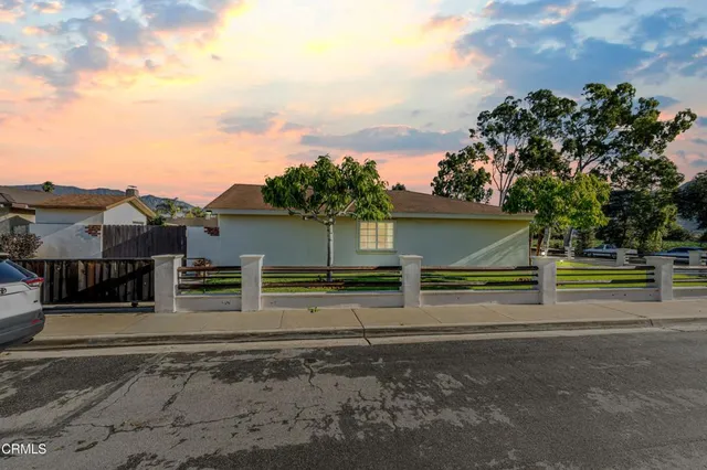 $699,000 | 521 West Santa Cruz Street, Santa Paula, CA 93060