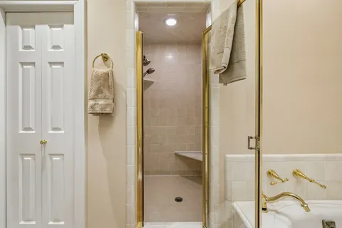 $780,000 | 3737 West End Avenue, Unit 305, Nashville, TN 37205