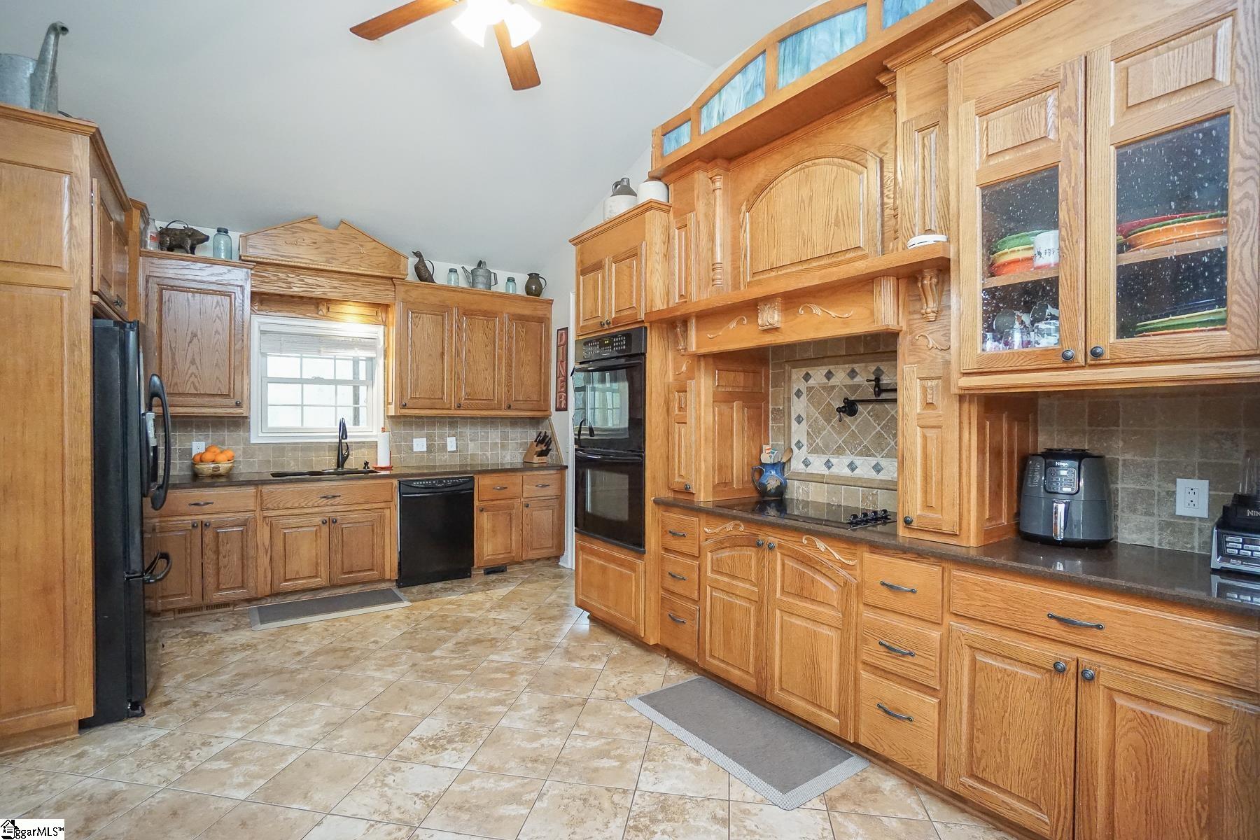 959 Trinity Church Road Laurens, SC 29360 - Photo 11 of 36 Gallery Image 11