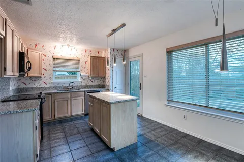 $439,500 | 765 Eiffel Drive, Plano, TX 75023