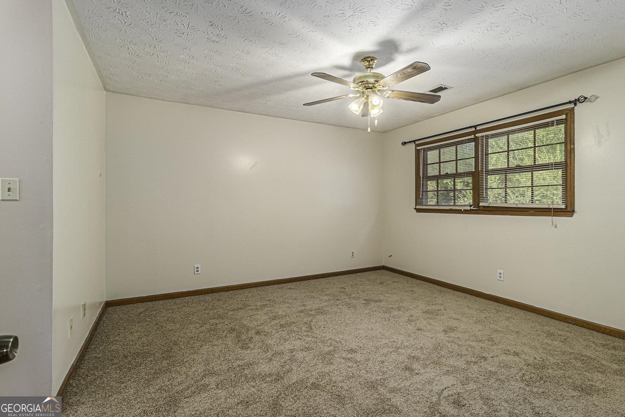 1609 Riverside Trail Northeast Conyers, GA 30013 - Photo 10 of 15 Gallery Image 10
