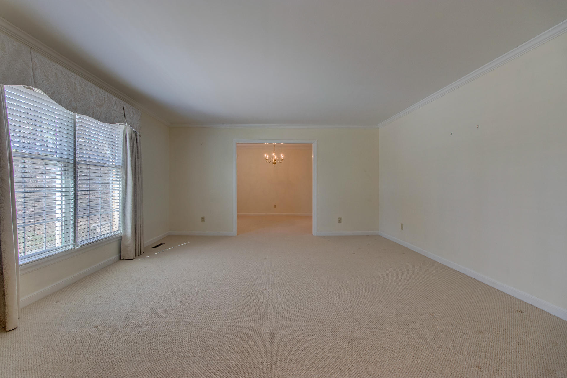 5123 Falcon Ridge Road Roanoke, VA 24018 - Photo 3 of 32 an empty room with windows