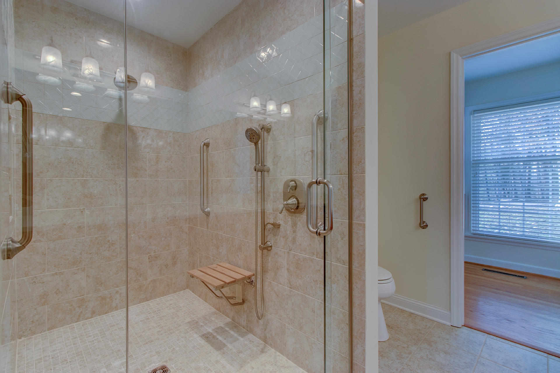 5123 Falcon Ridge Road Roanoke, VA 24018 - Photo 24 of 32 a bathroom with a shower