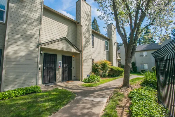 $245,000 | 9141 Newhall Drive, Unit 60, Sacramento, CA 95826