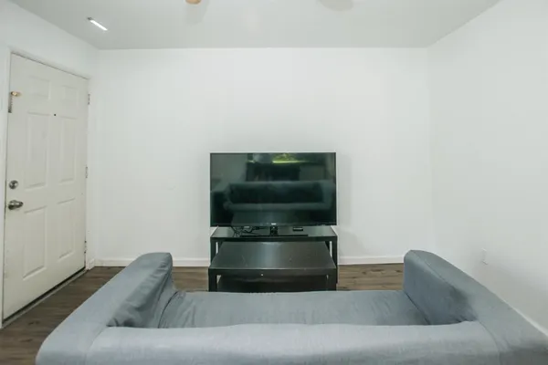 $245,000 | 9141 Newhall Drive, Unit 60, Sacramento, CA 95826