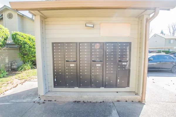 $245,000 | 9141 Newhall Drive, Unit 60, Sacramento, CA 95826