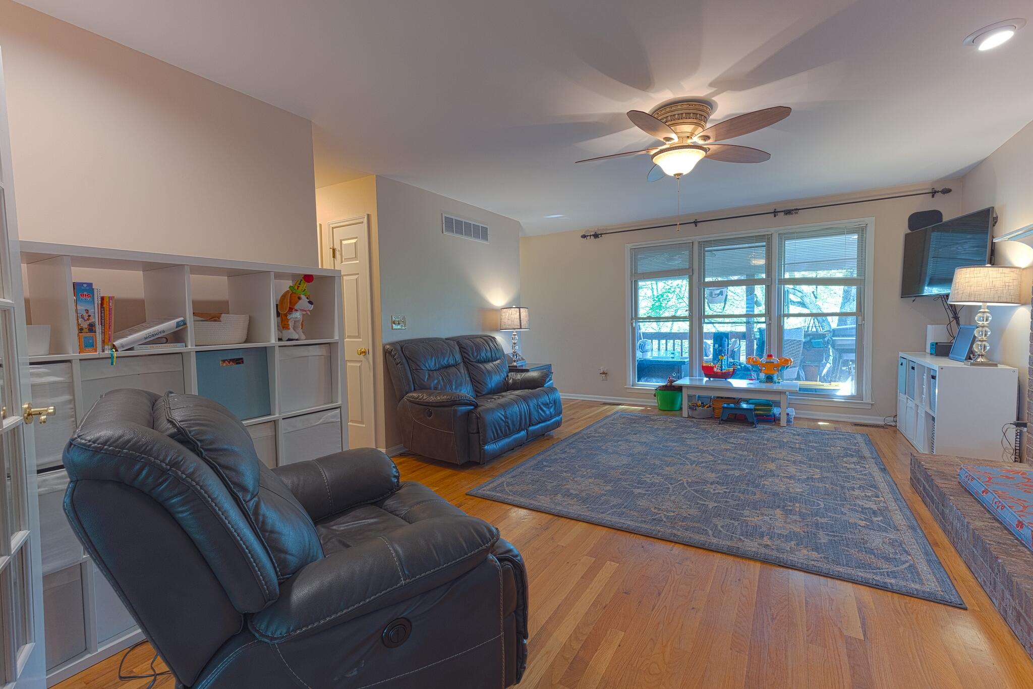 517 Ridgewater Court Lexington, KY 40515 - Photo 2 of 29 517 Ridgewater Ct-3
