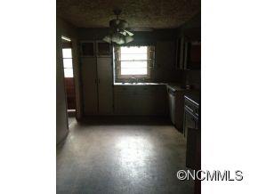 2310 Lake Logan Road Canton, NC 28716 - Photo 7 of 12