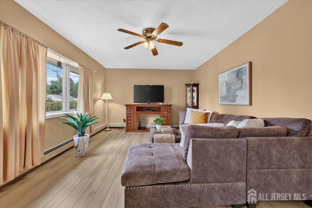 25 Kenmore Road Edison, NJ 08817 - Photo 5 of 20 Gallery Image 5