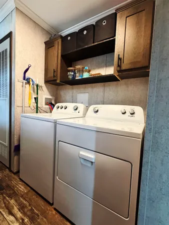 $158,700 | 14 Hilltop Manor Mobile Home Park, Littleton, NH 03561