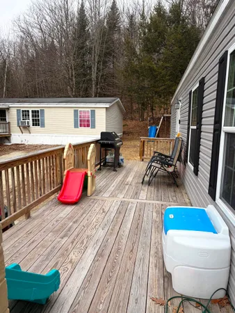 $158,700 | 14 Hilltop Manor Mobile Home Park, Littleton, NH 03561