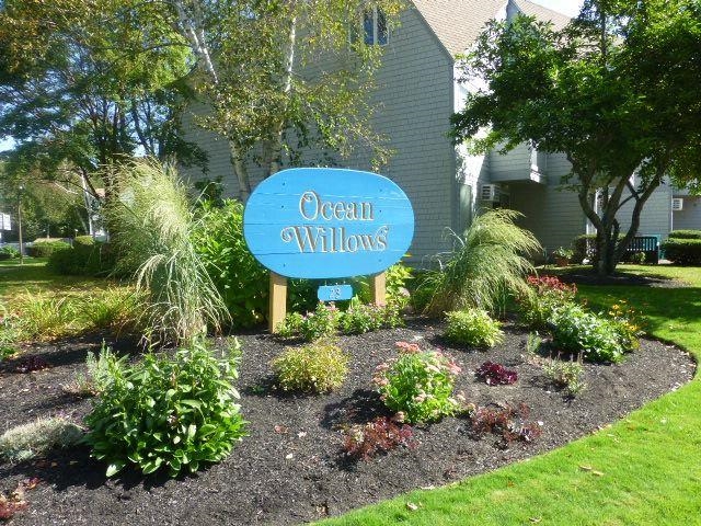 23 Cusack Road, Unit 8 Hampton, NH 03842 - Photo 1 of 27