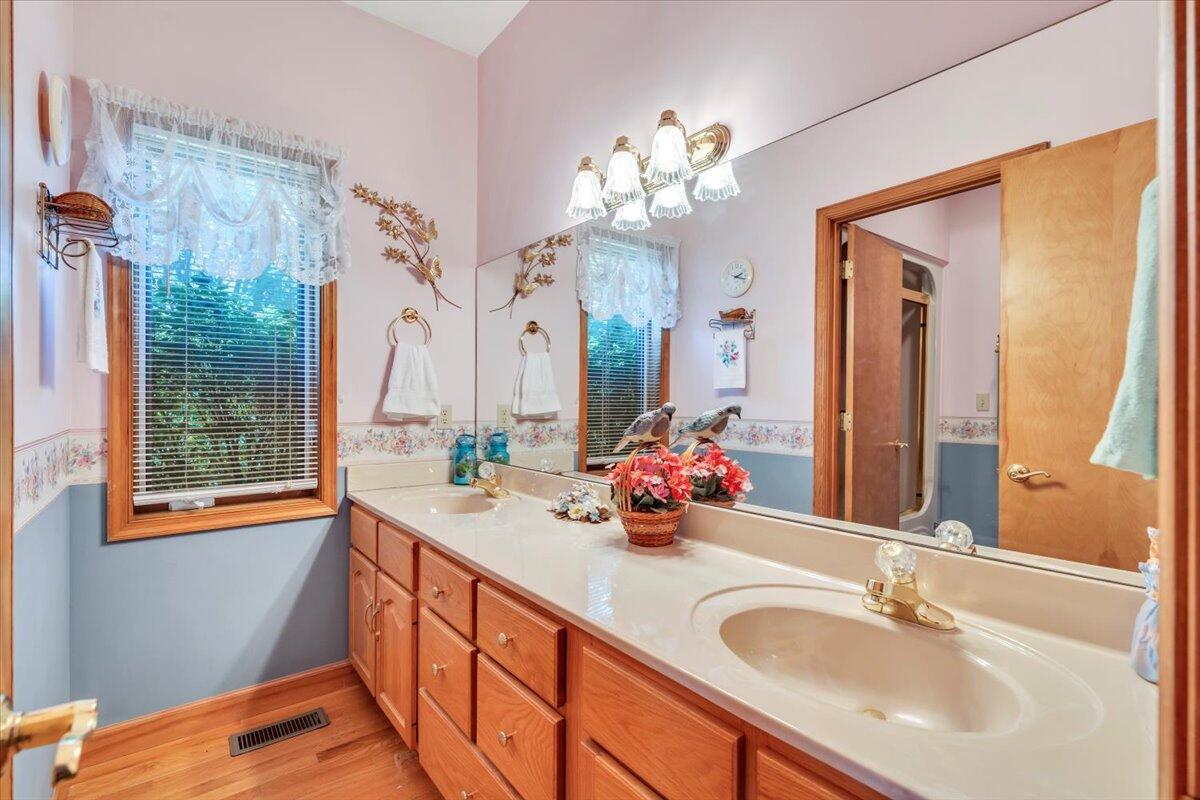 2747 Fairview Road Lewisburg, WV 24901 - Photo 32 of 81 Gallery Image 32