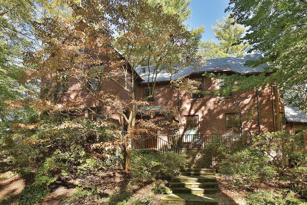 46 Sargent Crossway Brookline, MA 02445 - Photo 21 of 23