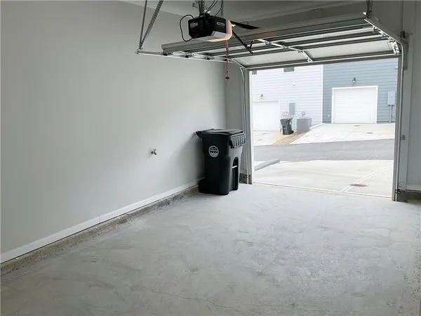 $2,150 | 493 Crown Drive, Emerson, GA 30120