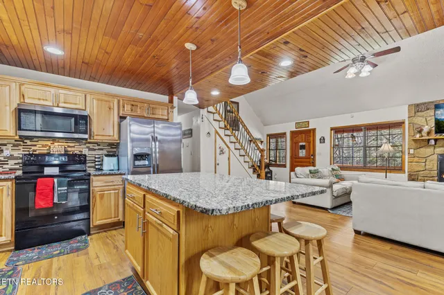 $430,000 | 833 Union Hill Drive, Sevierville, TN 37876