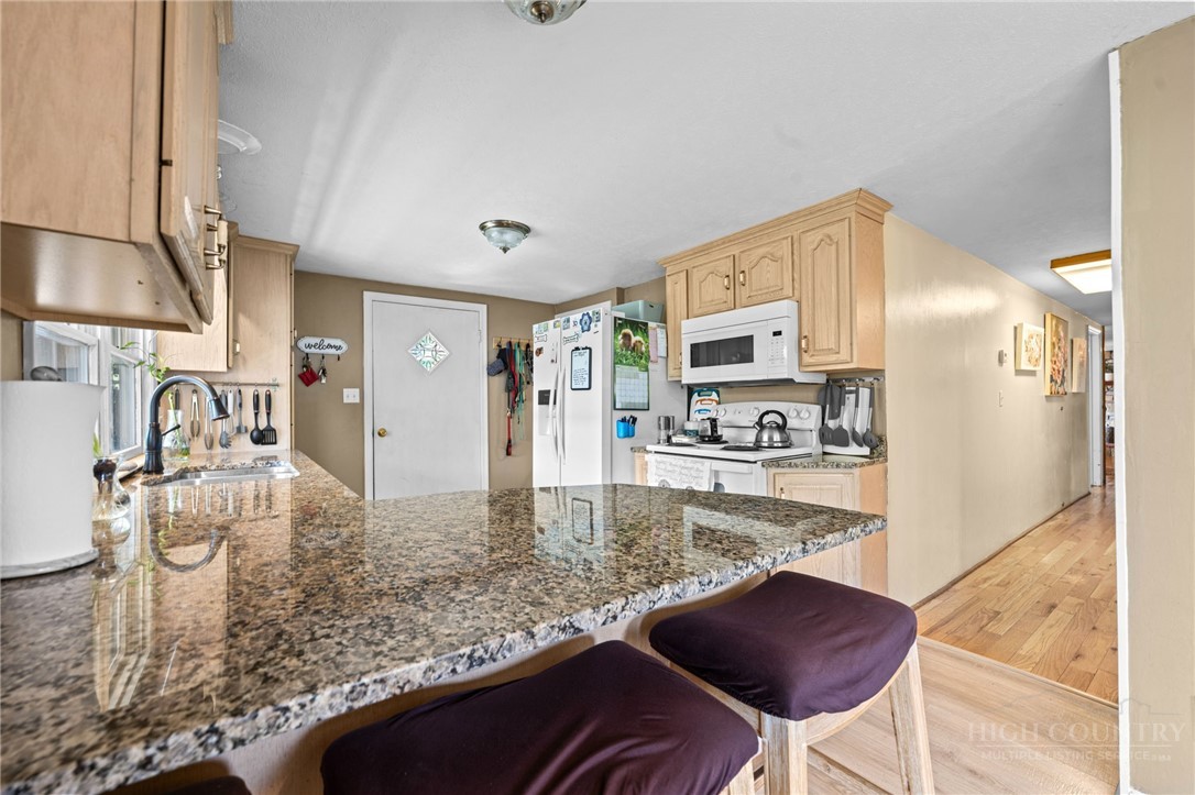 190 Benfield Road Crossnore, NC 28657 - Photo 10 of 50