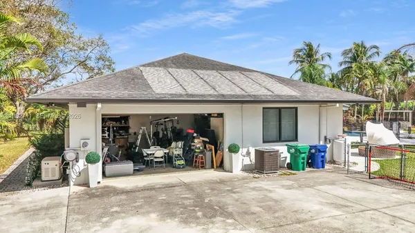 $1,199,000 | 21701 Southwest 187th Avenue, Miami, FL 33170