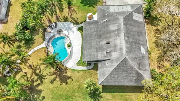 $1,199,000 | 21701 Southwest 187th Avenue, Miami, FL 33170