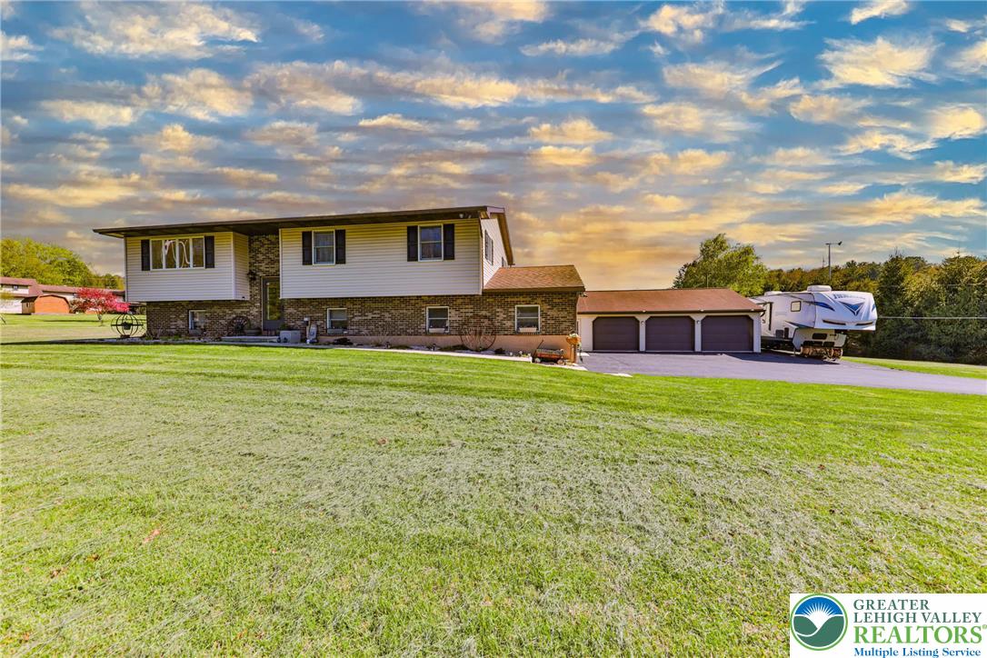 1040 Stagecoach Road West Lehighton, PA 18235 - Photo 1 of 78 Welcome Home to 1040 Stagecoach W